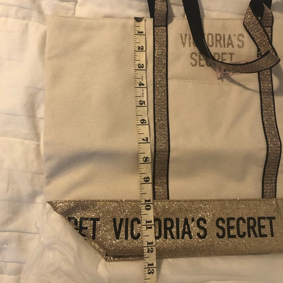 Victoria’s Secret Glitter weekender Tote. NWT - Picture 3 of 16